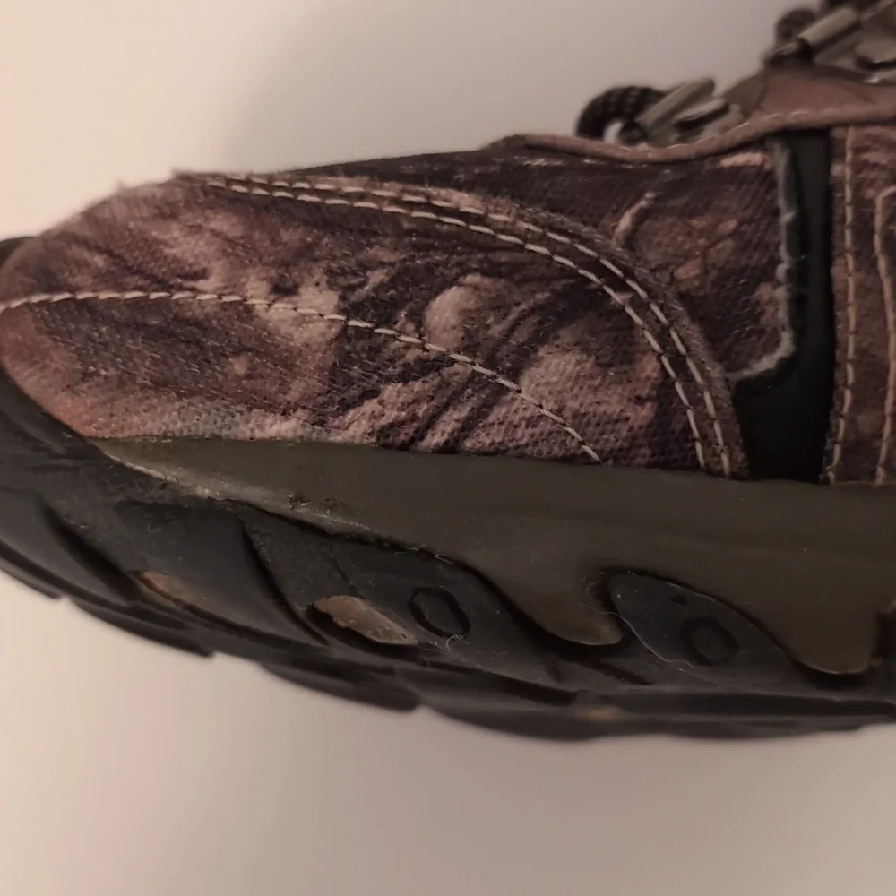 Realtree Boys Camouflage Outdoor Hiking Boots. Lace Up. Size 5